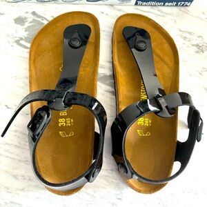 Birkenstock Cairo Sandals New in Box Sz 7 / 38